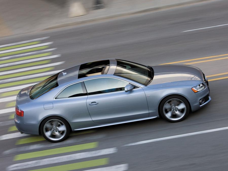  Audi A5 Coupe 3.2 S-Line 2008 года  (NA) (фото 9 из 11)